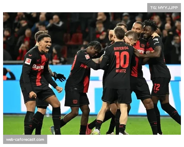 汉堡采用343阵型主打防反 保级压力下战术求稳